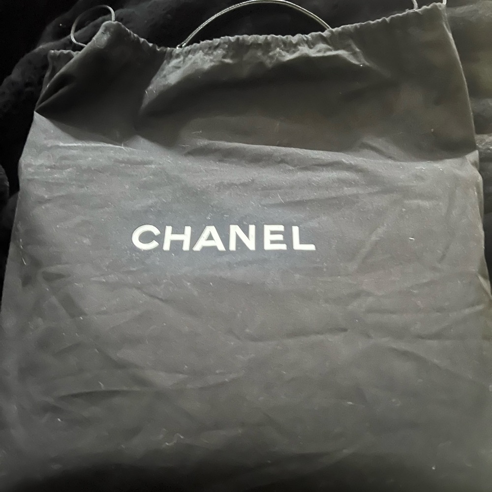 Chanel Grand Shopping Tote - Picture 2 of 16
